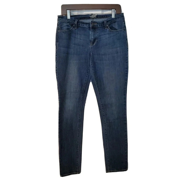 Old Navy Womens Jeans Sz 6 Blue Medium Wash Straight Leg Flirt Stretch Mid Rise - Picture 1 of 4
